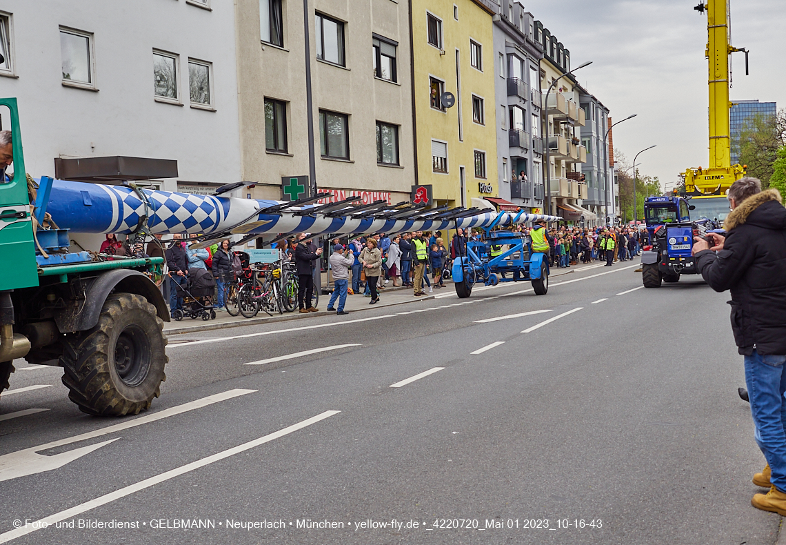 01.05.2023 - Maibaumaufstellung in Berg am Laim